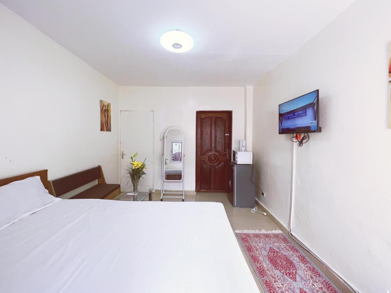 Residence Kane Diallo- Appartements Elegants Et Centraux A 다카르 외부 사진